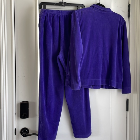 Koret Sport two piece velour suit, size large. Tub 5.  Make Offer! - Picture 8 of 8
